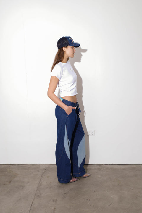 Patch Logo Fitted Raglan Tee