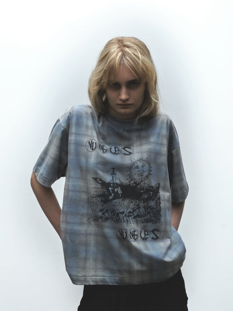 FIELD OF DAISIES PLAID TEE
